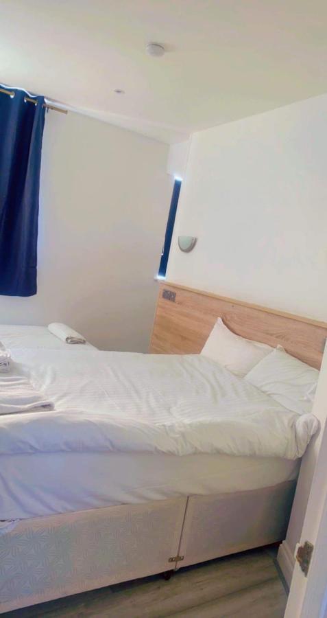 Entire Two Double Bedrooms Flat N4 Грейт-Ярмут Екстер'єр фото