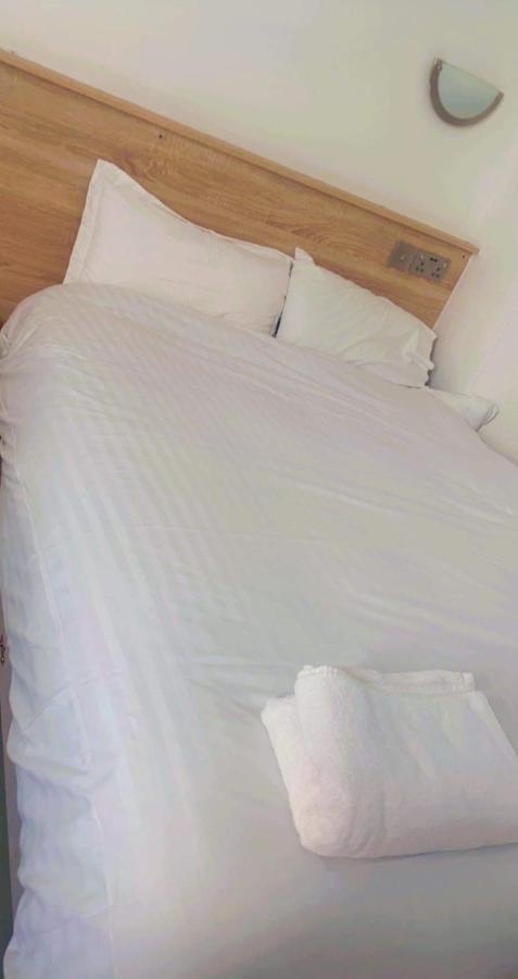 Entire Two Double Bedrooms Flat N4 Грейт-Ярмут Екстер'єр фото